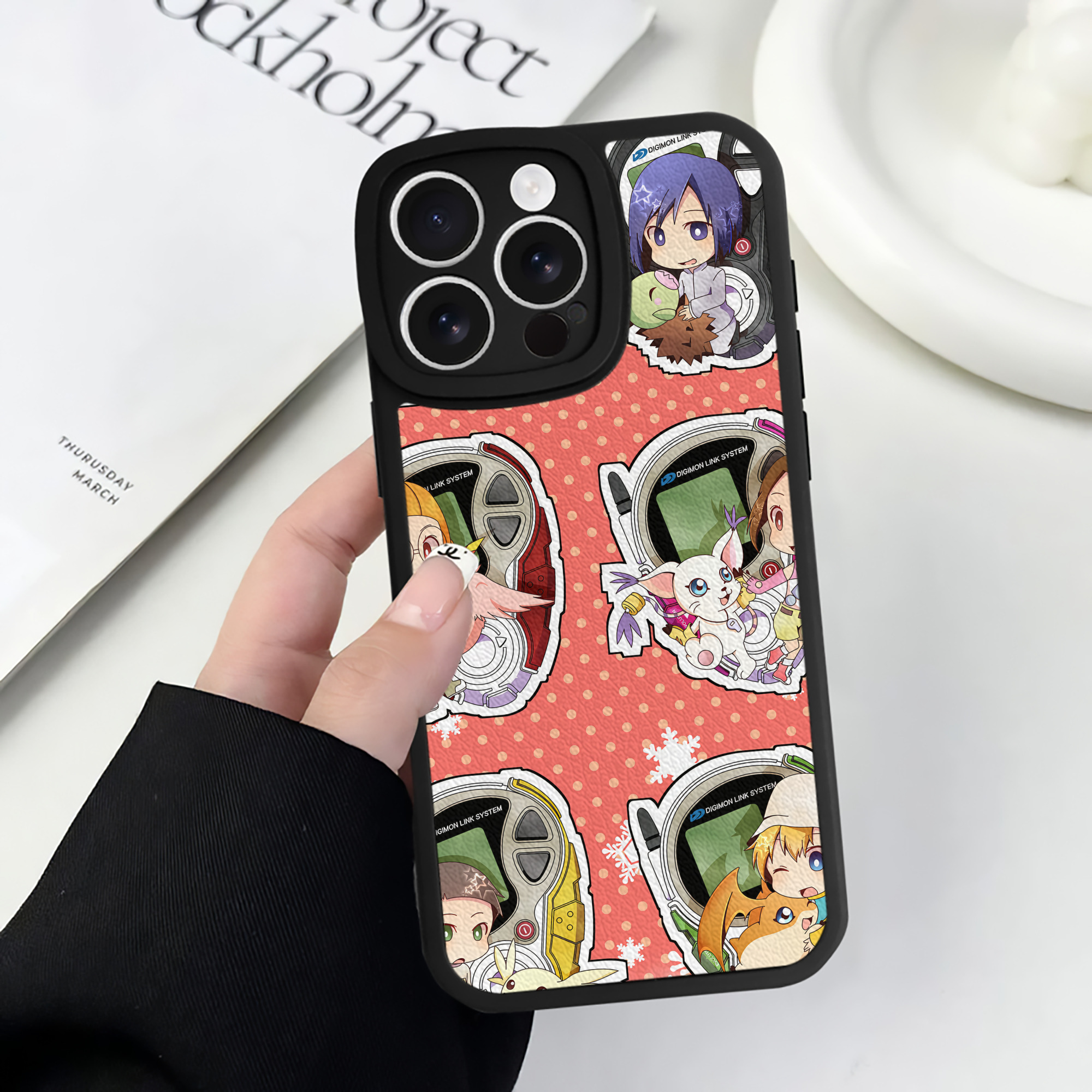 （画像用） Digimon デジタルモンスター/デジモン 【iPhone 16シリーズ対応】シリコンスマホケース（レザー調） 材質：シリコン